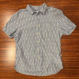 Wellen short sleeve button down shirt recycled materials 75% cotton EUC medium